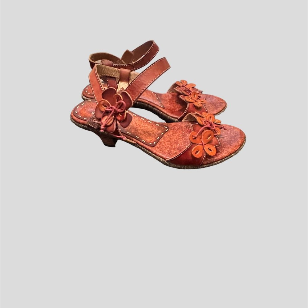 Spring Step size 37 tan sandal